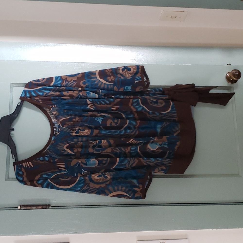 Apt. 9 Brown/Blue Floral Blouse with side tie Size 2X